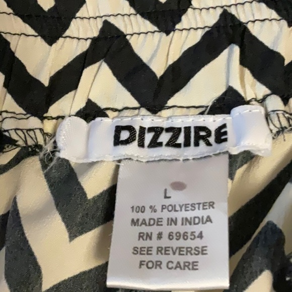 Chevron Patterned Ankle Pants - Picture 3 of 4